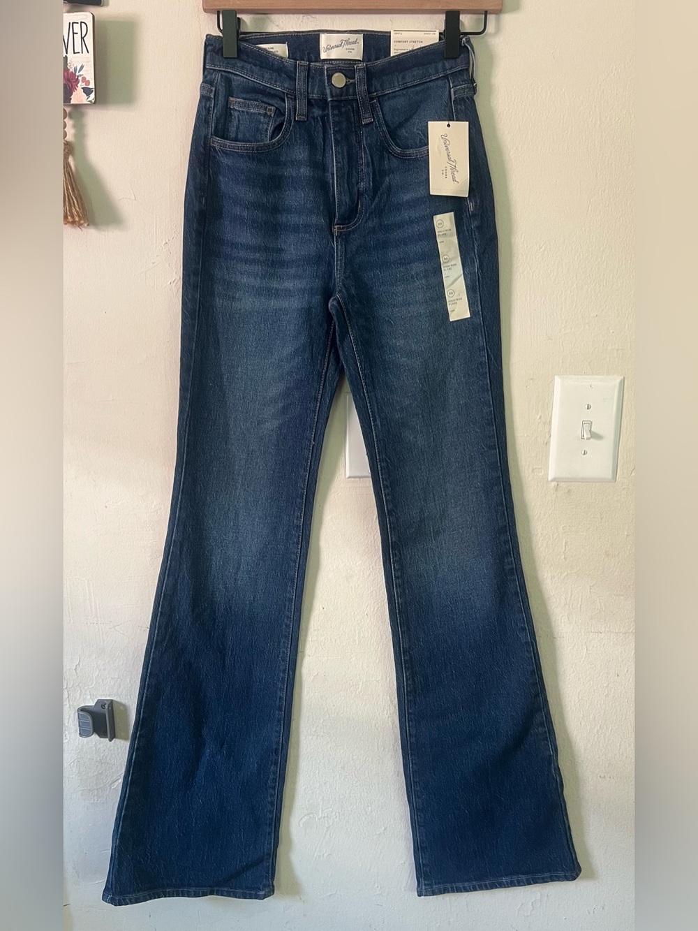 Universal Thread Women's Dark Blue Flare Jeans - Picture 2 of 8